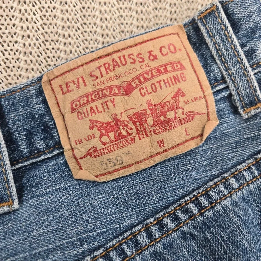 Levi's‎ 559 Jeans Mens 42x36 Blue Denim Relaxed Straight Leg Medium Wash